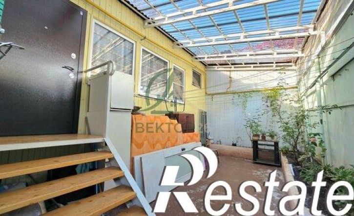 4-комн квартира улица Власова, 32,  д. 32