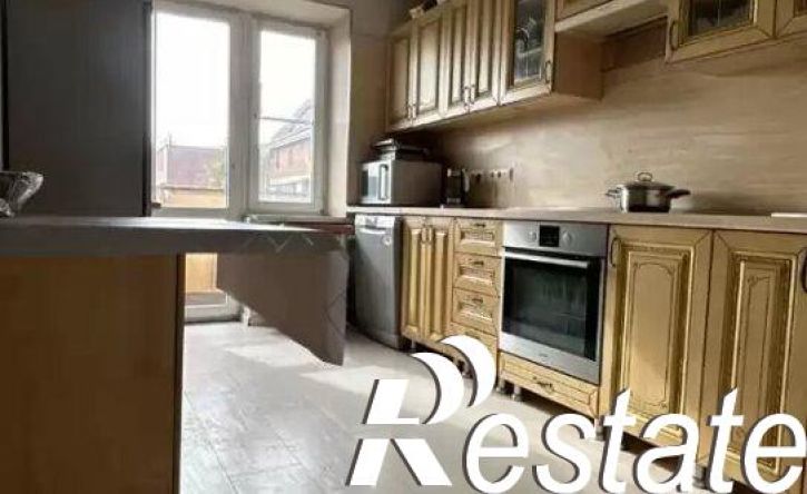 3-комн квартира улица Нежнова, 57,  д. 57