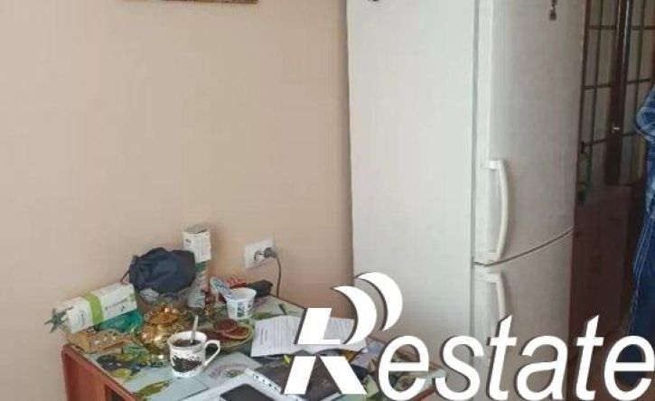 2-комн квартира улица Крайнего, 4,  д. 4